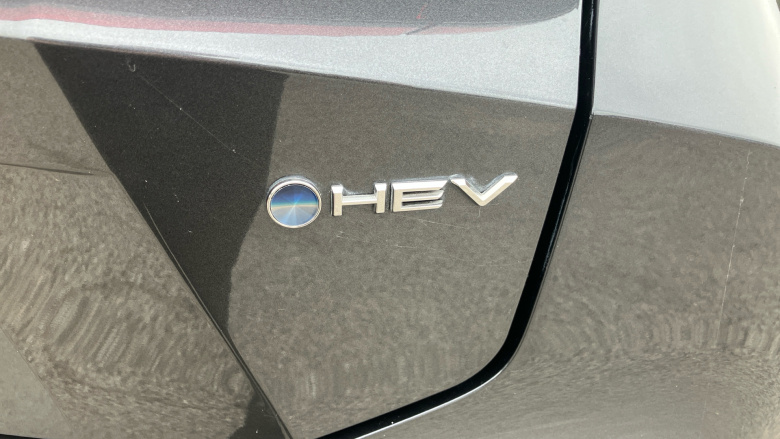 Toyota C-HR 1.8 Hybrid Design 5dr CVT Hybrid Hatchback